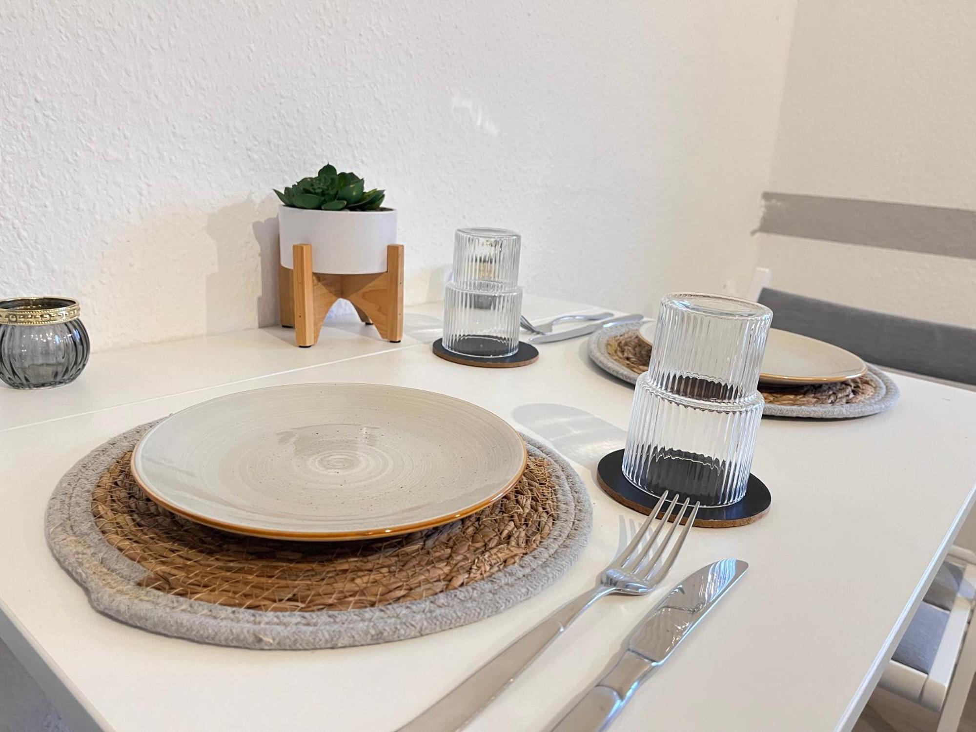 Flattyone Ruhrgebiet - Schlafkomfort Und Anbindung - Neu Renoviert Bochum Exteriér fotografie