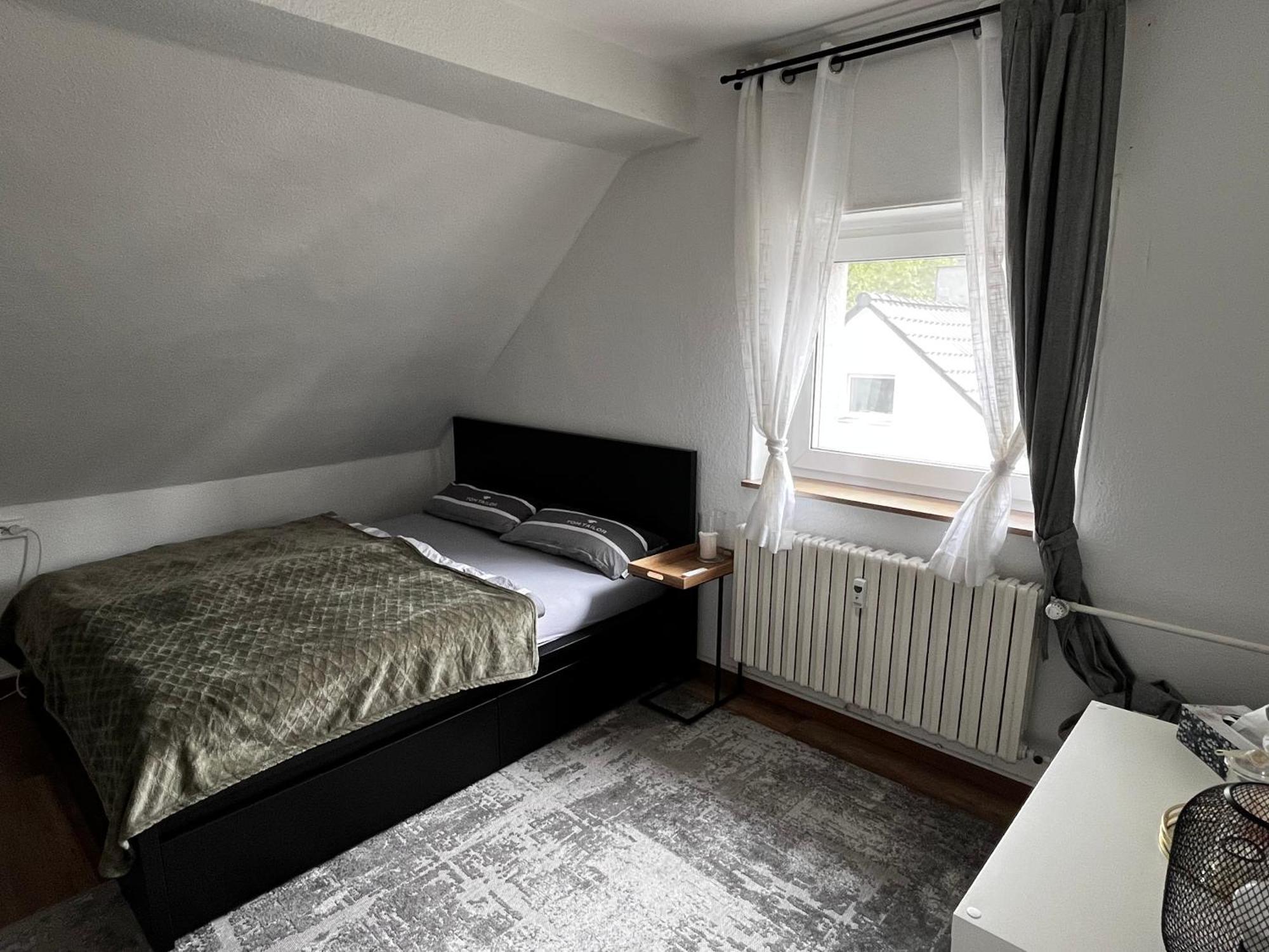 Flattyone Ruhrgebiet - Schlafkomfort Und Anbindung - Neu Renoviert Bochum Exteriér fotografie